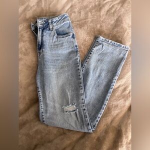 Sincerely Jules Light Blue Distressed Straight Leg Jeans. Size 3 juniors.